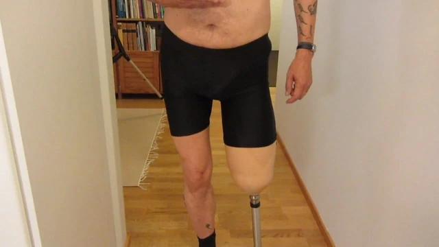 Sak gay amputee pretender jerking