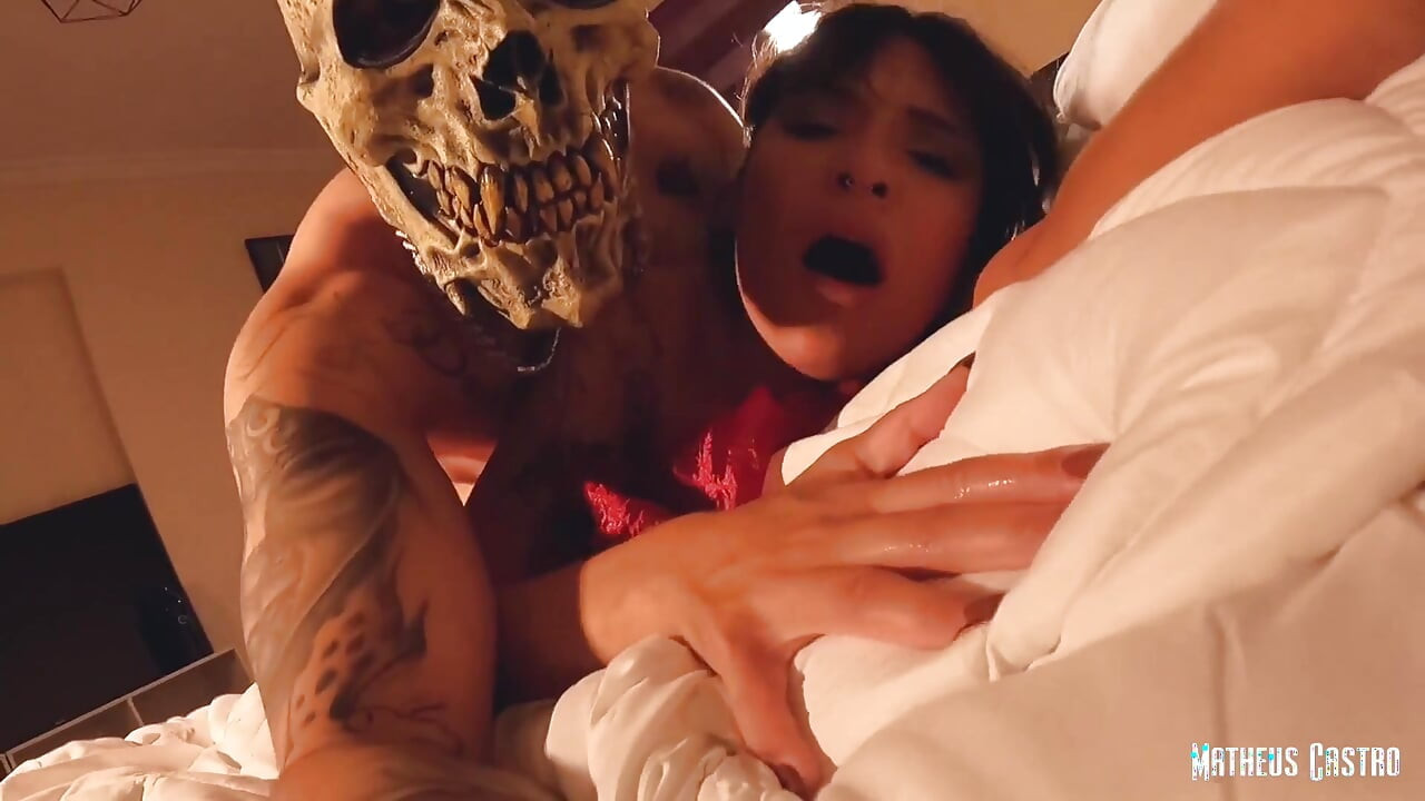 I Had Sex with a Tattooed Hottie at a Halloween Party
