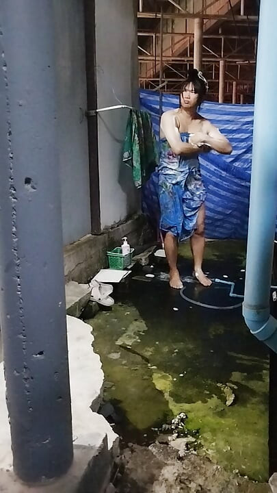 FN125 Tắm ngay nơi mắt thường đi lang thang.