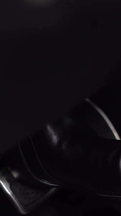 Au secours, ma voiture est coincée dans la neige.