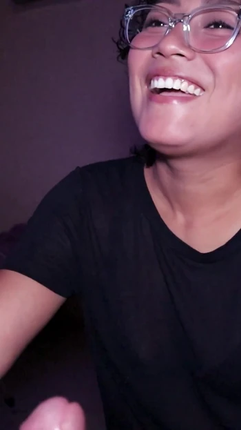 Stepsisters Dafri Gives Me a Sensual Blowjob She Is Very Slutty