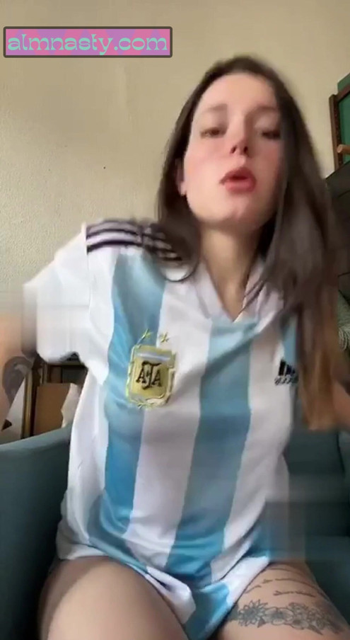 LATINA TEASE! Horny Latina Teen is looking for a partner