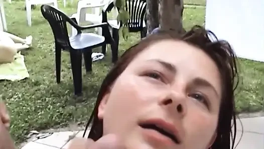 Heiße amateur-sex-party im freien