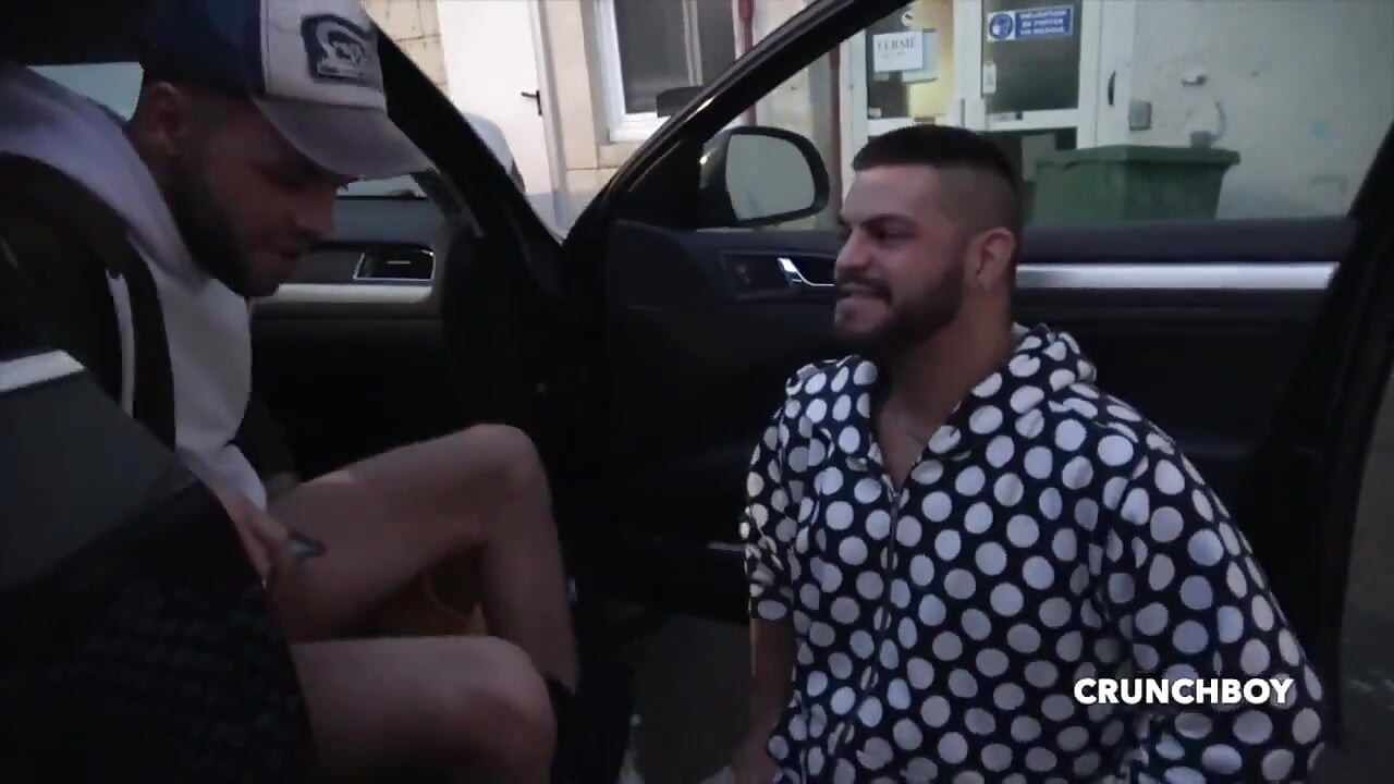 Melidoass Used by Kevin David Ont He Street