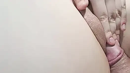 Korean Woman Asks to Have Her Pussy Fucked and Filled with Cum