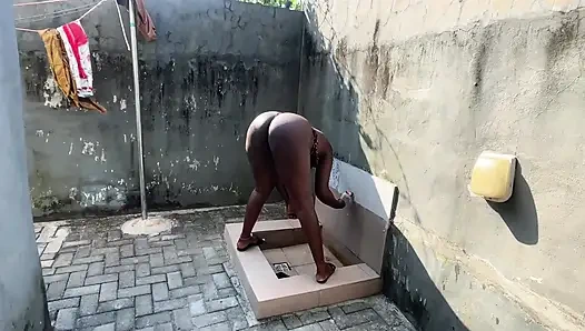 Eğer çok sikişmek kolaysa gel ve bunu dene