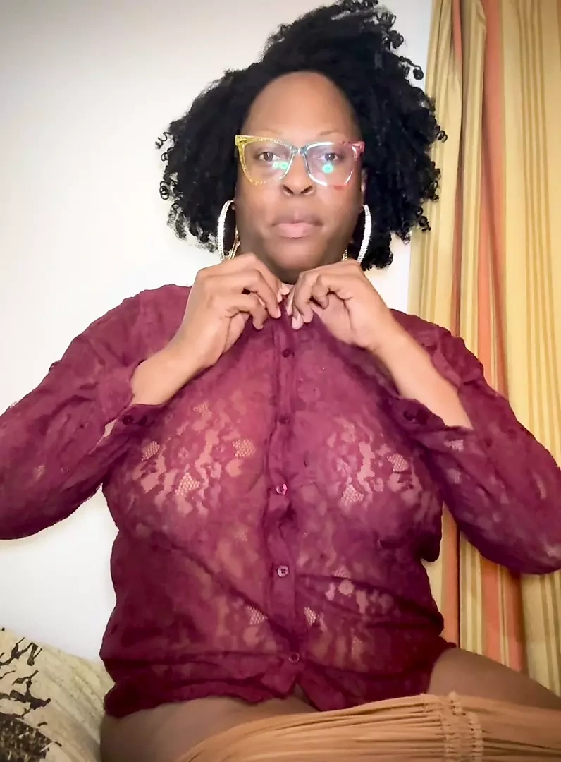 黑人熟女HARD_KANDI裸体