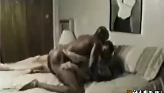 Büyük zenci yarağı bağımlılığı -% 100 amatör ve ev yapımı porno videoları. Orta yaşlı seksi kadınlar büyük zenci yarağı bağımlısı ve ırklararası sikişiyor.