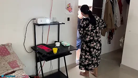 Saya berhasil membuatnya dengan temannya di sebelah saya, Anda tidak akan percaya apa yang terjadi