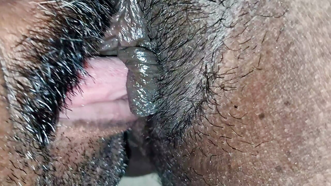 Tamil wife pusssy eating husband.