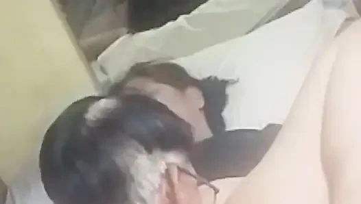 Самая возбужденная женушка и муженек.отличный трах