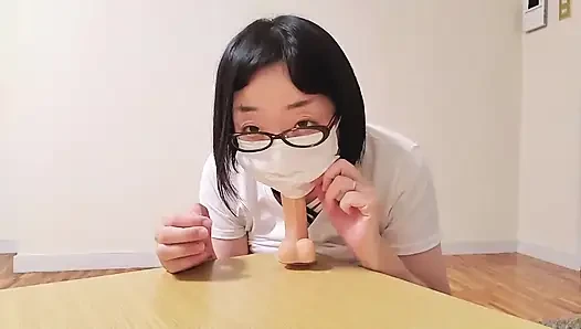 Frustrated Housewife Masturbates in a Nasty Way