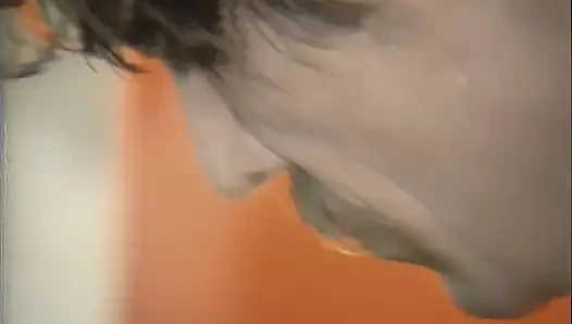 Orospu için çok büyük