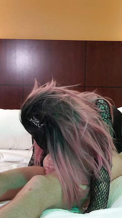 Goth Sissy Jade Madison Deepthroating Dick - Kompilacja 5