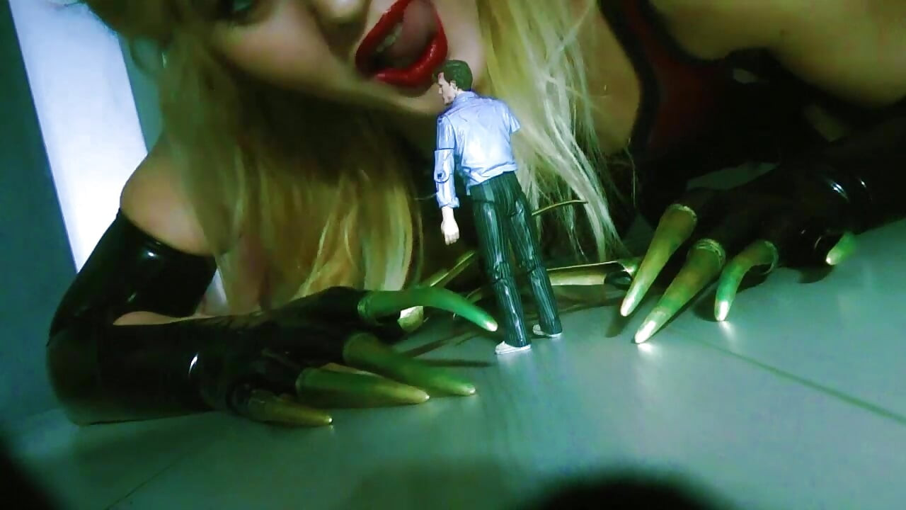 Giantess Games