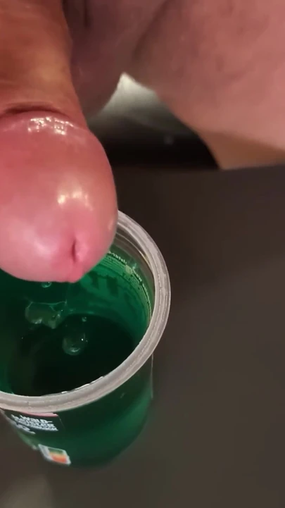 Detik tidak dapat dilupakan dari "Pancut dengan Makanan #2 Jeli Kayu Dengan Air Mani"