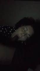 Толстушка Lightskin сосет большой черный член