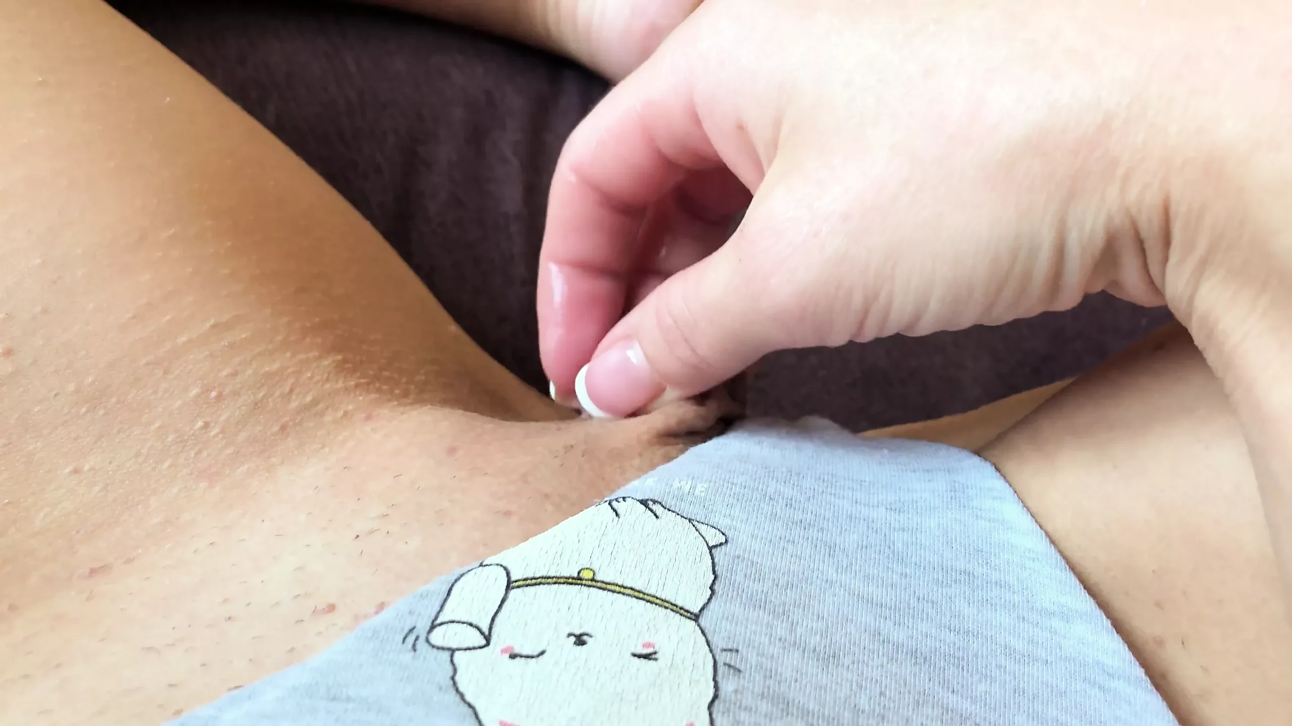 Acrm 湿漉漉的阴户，超级湿的内裤，真的很粘