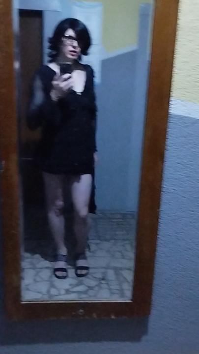 Tilbake fra en tur i en sexy kjole