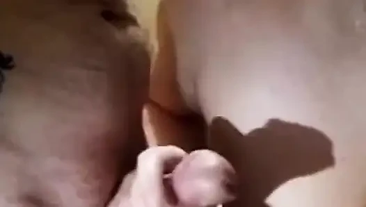Istri manis lagi asik nyepong kontol sampai dicrot di dalam