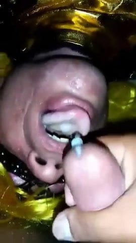 greek crossdresser nektaria de xortainei sperma