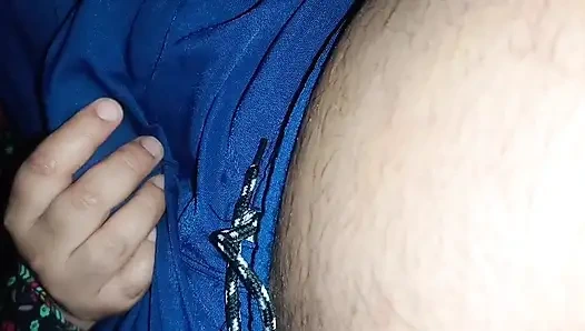 Desi Bhabhi blowjob. Bhabhi ne dever ka chupa lagaya.