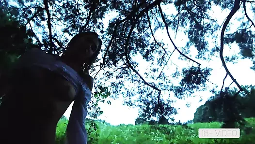 НЕОЖИДАННЫЙ ДОЖДЬ В ПАРКЕ ПОДТОЛКНУЛ НАС К ЭКСТРЕМАЛЬНОМУ АКРОБАТИЧЕСКИЙ ТРАХ В