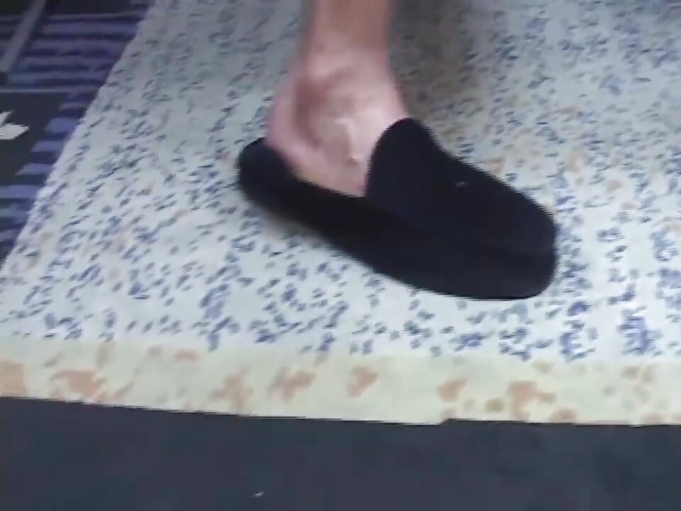 Preto e branco sexo a três buceta lambendo buceta no escritório ... porra na boca