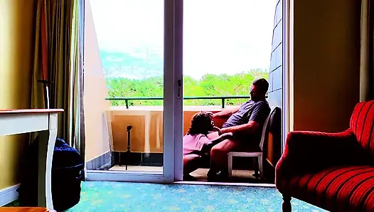 Awan gelap dan badai menyeduh tetapi tidak bisa menghentikan kita dari bercinta di kamar hotel kami