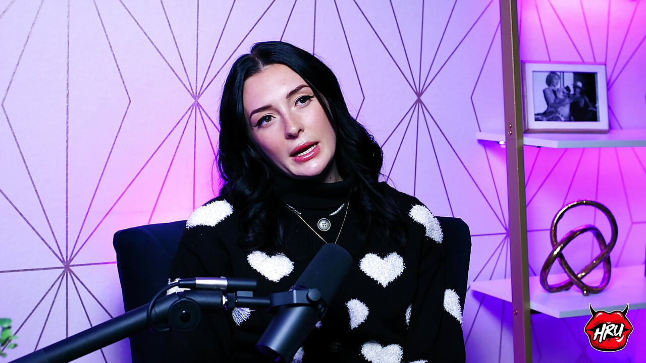 Charlotte Sins глотание, секс-вечеринки и серые области этической жизни