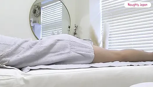 Busty Betrayal Heat. Istri cantik tergelincir melebihi batas dalam perselingkuhan rahasia malam ini.