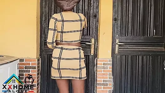 Delivery porn video – Olosho Pussy Home Delivery