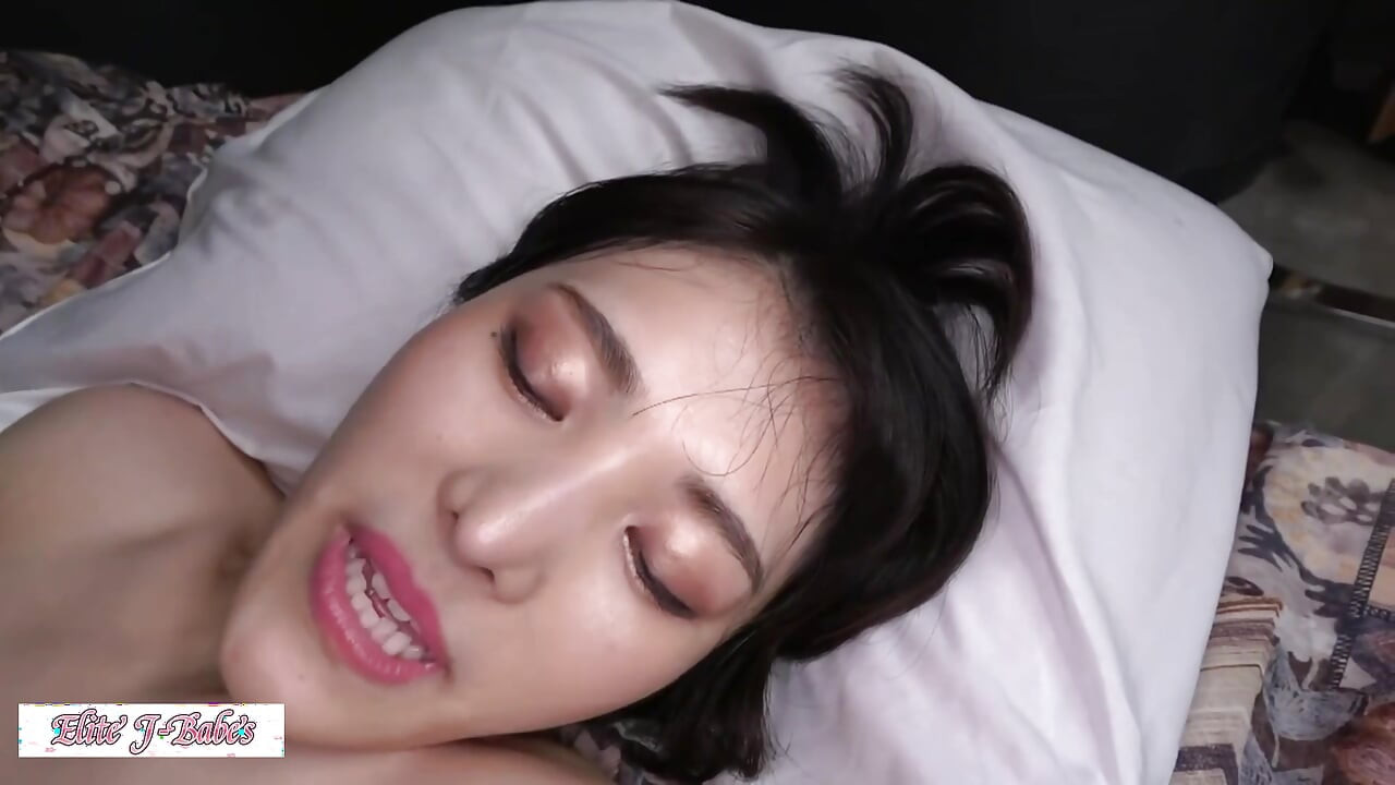 A Stunning Beauty Steps on Camera, Fearless and Real as Raw Desire Reaches Its Peak