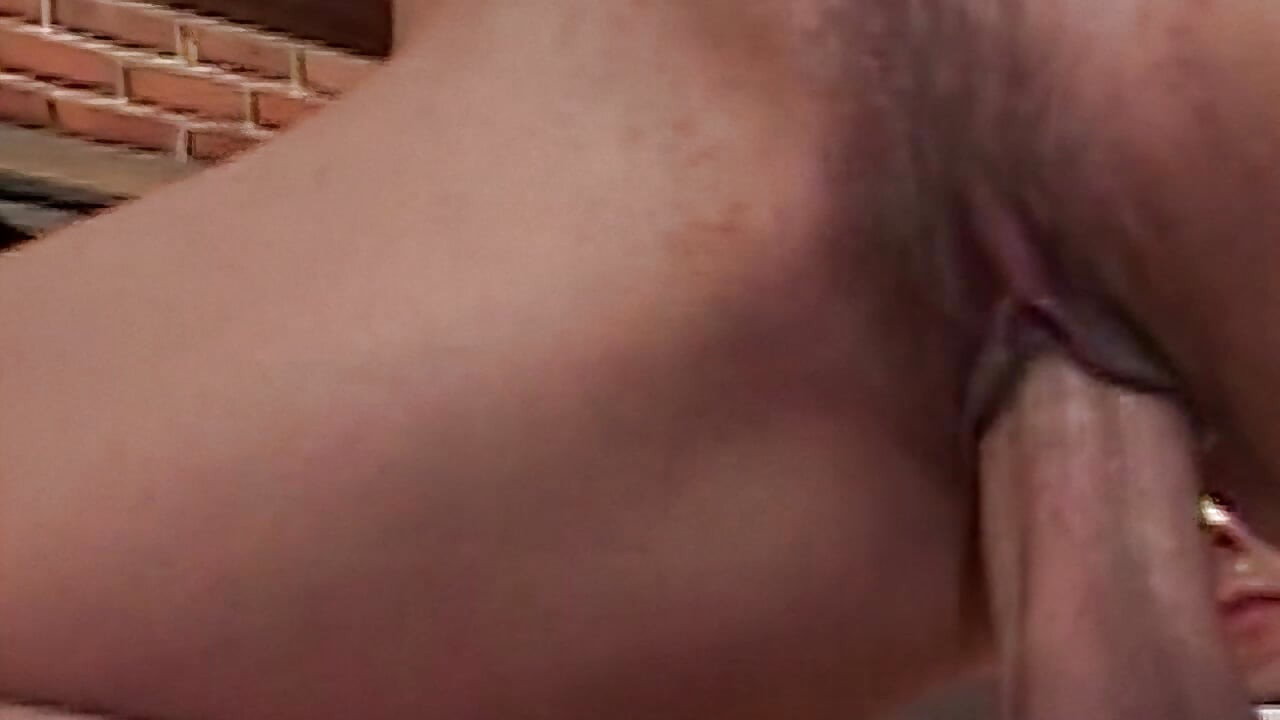 Kutas głodny mokry milf gangbanged - usta i cipki wypełnione gorącymi ładunkami spust