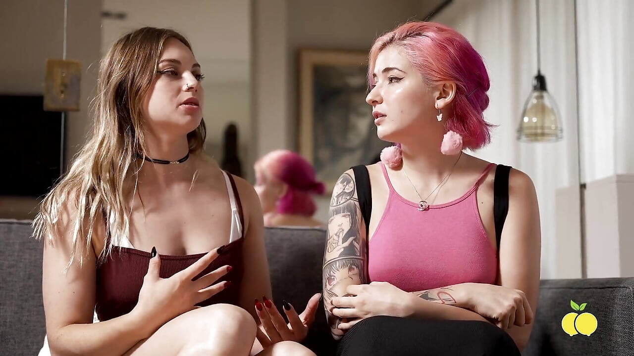 Emma Fiore E Keilabassi in Terapia Sessuale Con Il Loro Medico per Scopare Di Nuovo Forte