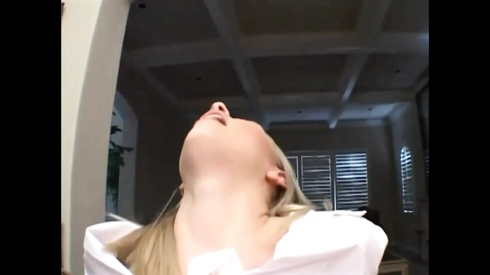 Mary Anne - petite,blowjob