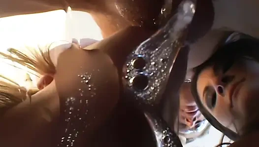 Courtney ve Austin'in çılgın oral seksi