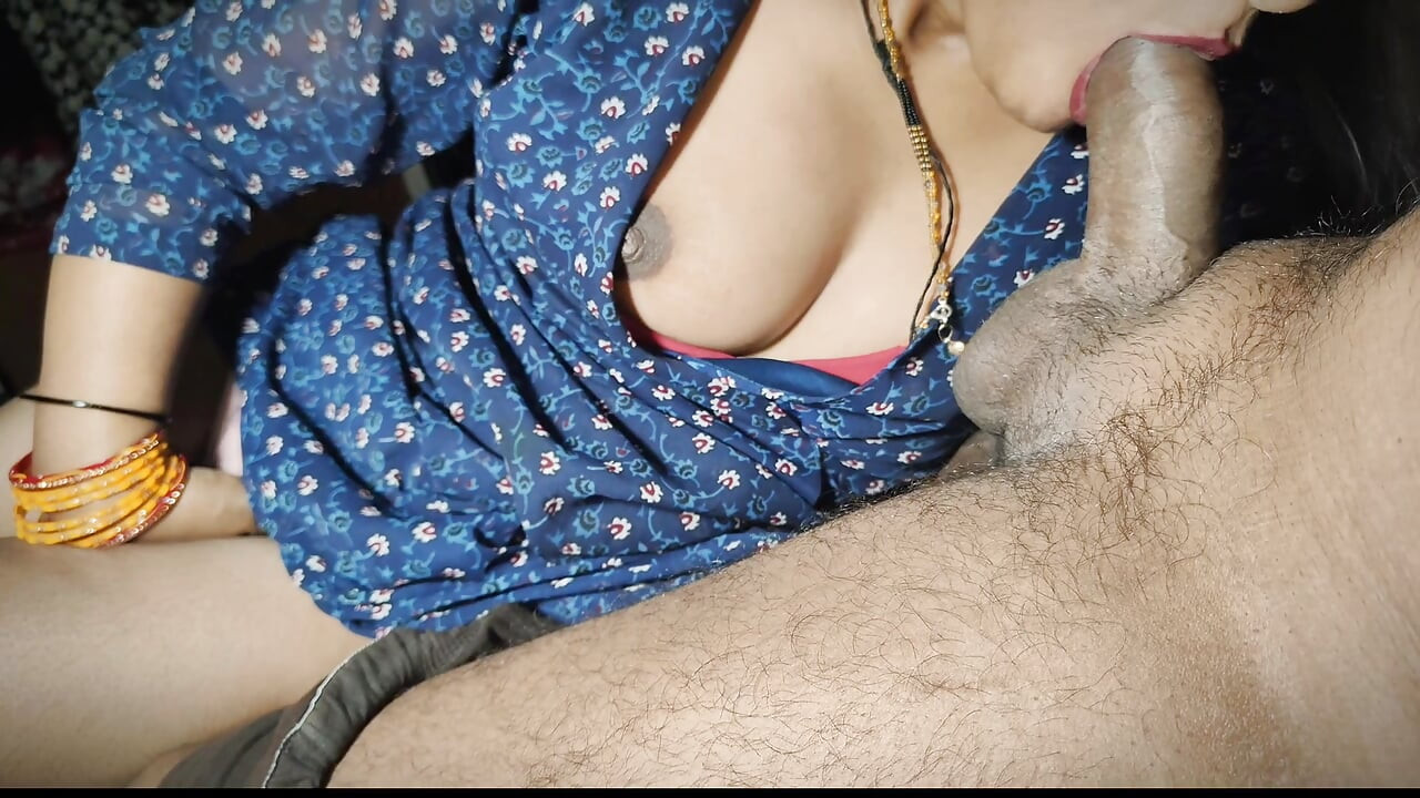 Moje šéfová manželka mi dala peníze navíc na kouření mého ptáka a snědla šéfa, který není doma