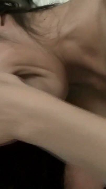 JAPANESE HOT BABE ENJOYS A HARD FUCK AS PARTNER WATCHES | Clip 3