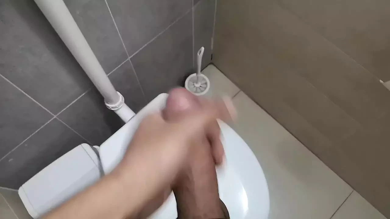Women Public Toilet Jerking