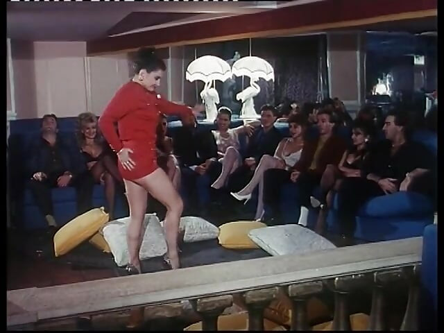 자지를 찾는 소녀들과 보지를 따먹는 핫한 섹스!