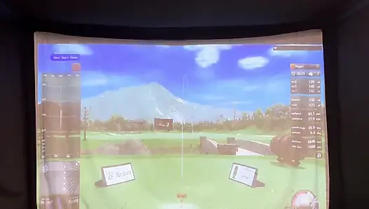 Ich versuche, golf in einem Simulator mit meinem Lush in! Der versuch, nicht zu kommen, während ich schwinge!