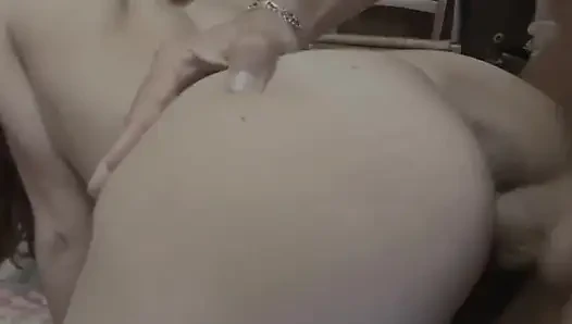 He Runs Into His Ex at a Bar and Bangs Her Just Like in the Old Days