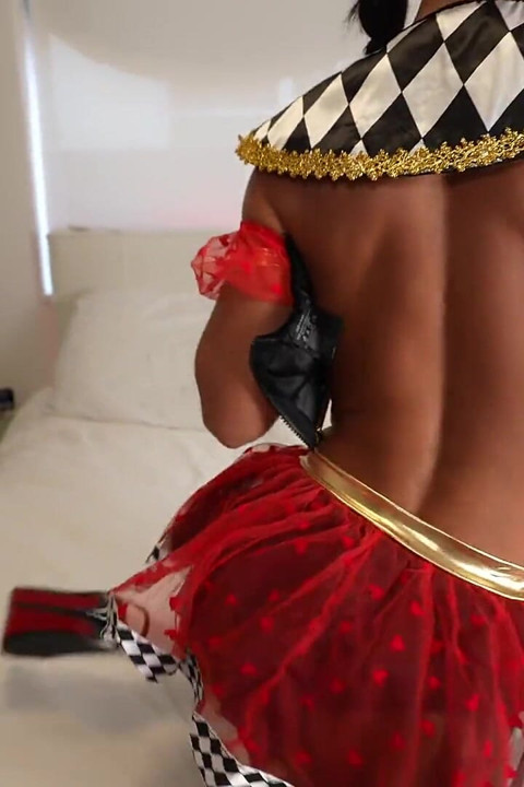Queen of Hearts Misslexa Gets Her Pussy Creampied