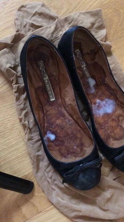 Cum on GF Flat Ballerinas (19. Shot)