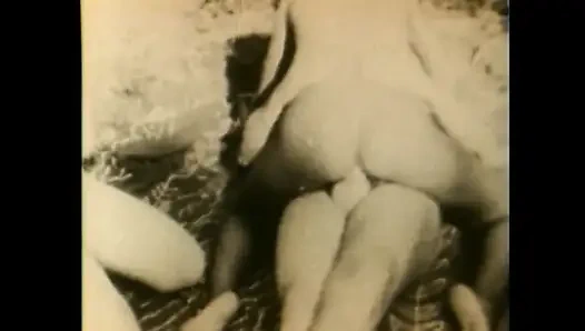 Istri nakal dan tante seksi dientot habis-habisan sama kontol besar pria kuit hitam (film lengkap)