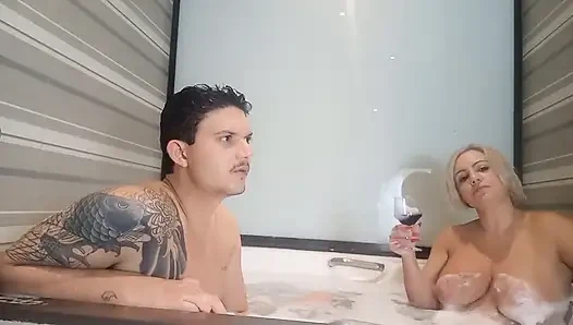 Bak mandi dengan Inês Ventura