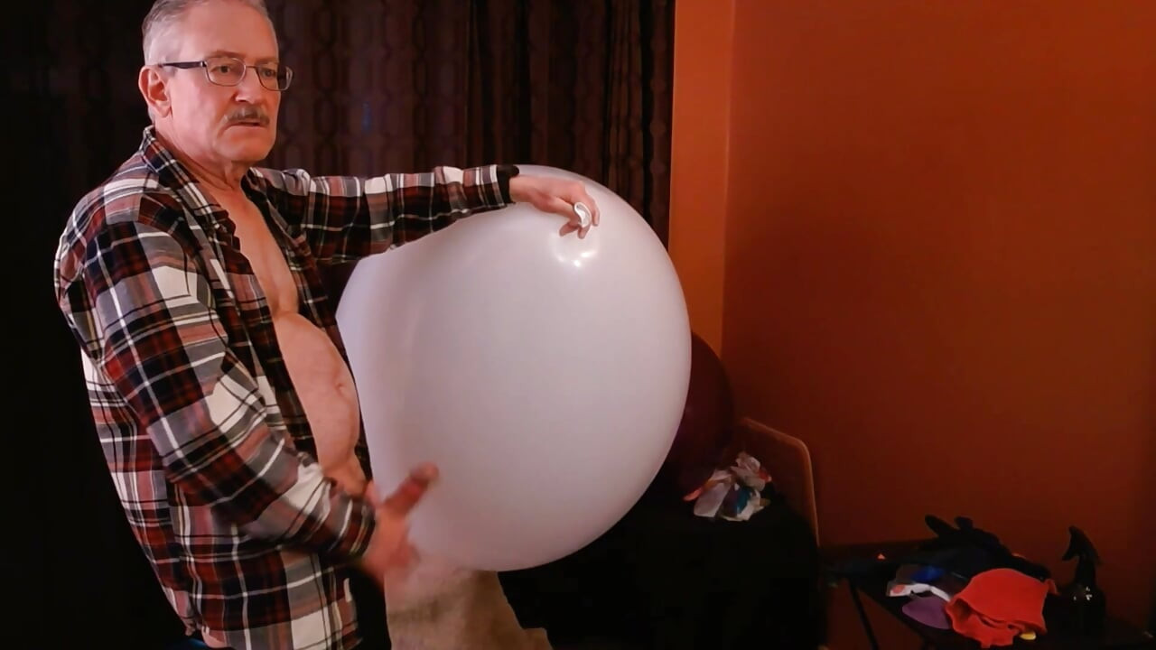 149) iki dev yuvarlak balon, bir 17" yuvarlak balon pop eğlencesi