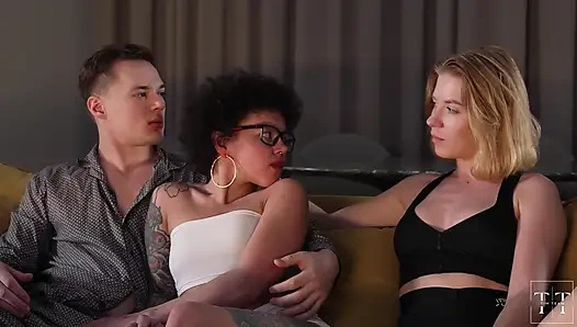 Breaking Taboo. Zenci kız arkadaşım beni en iyi arkadaşıyla paylaştı! 4K HD Tim Team