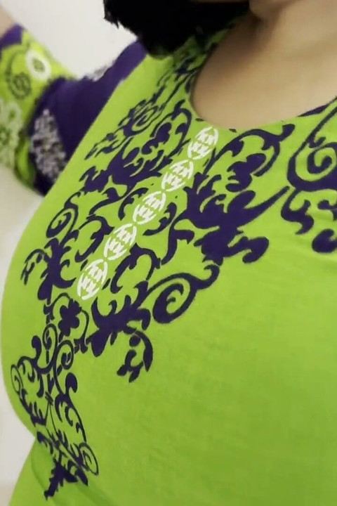 Pembantu seksi dengan toket besar ini dientot habis-habisan sama majikannya di kantor saat bersih-bersih kamar bosnya sendiri !